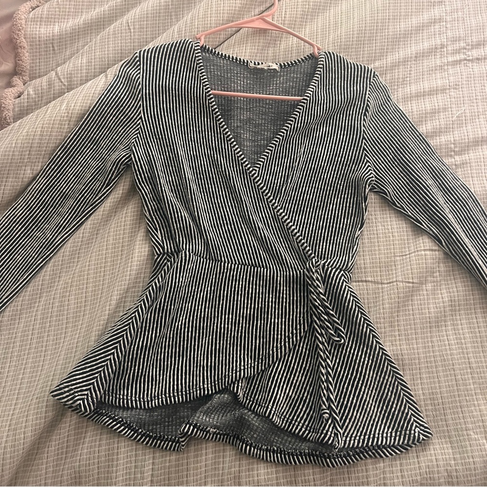 Long sleeve peplum top !